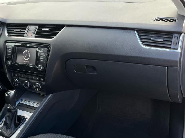 Skoda Octavia III (A7) с пробегом 2013 года, цена 930 000 рублей, 264000 км, лифтбек, Автокод Объявления