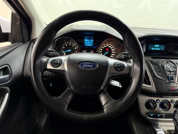 Ford Focus III с пробегом 2012 года, цена 560 000 рублей, 243786 км, седан, Автокод Объявления