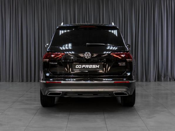 Volkswagen Tiguan II с пробегом 2017 года, цена 3 109 000 рублей, 147561 км, внедорожник, Автокод Объявления