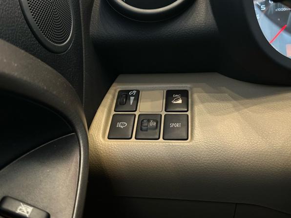 Toyota RAV4 III (XA30) Рестайлинг с пробегом 2011 года, цена 1 529 990 рублей, 158000 км, внедорожник, Автокод Объявления