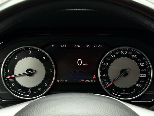 Volkswagen Touareg III с пробегом 2020 года, цена 4 299 000 рублей, 206221 км, внедорожник, Автокод Объявления