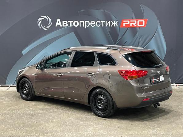 Kia Ceed II с пробегом 2014 года, цена 899 000 рублей, 209980 км, универсал, Автокод Объявления