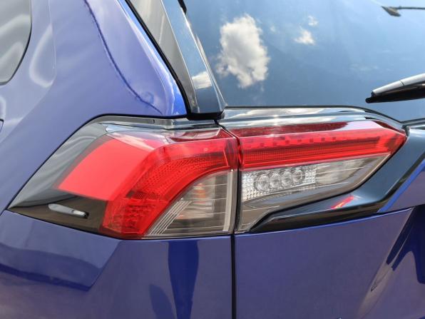Toyota RAV4 V (XA50) с пробегом 2021 года, цена 3 399 000 рублей, 102028 км, внедорожник, Автокод Объявления