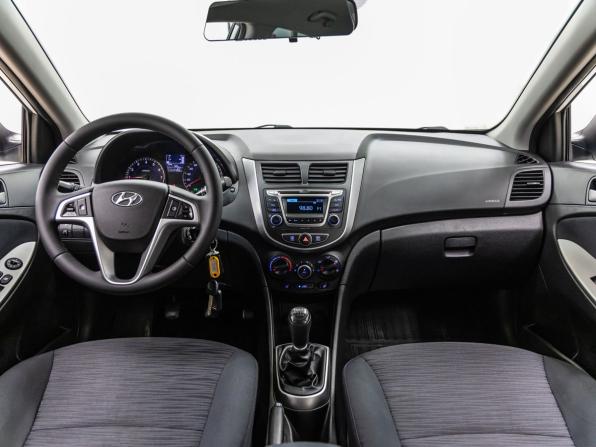 Hyundai Solaris I Рестайлинг с пробегом 2016 года, цена 898 000 рублей, 117708 км, хэтчбек, Автокод Объявления
