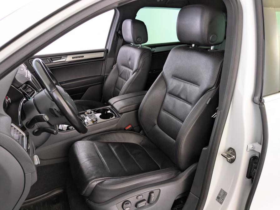 Volkswagen Touareg II Рестайлинг Москва  - изображение 21
