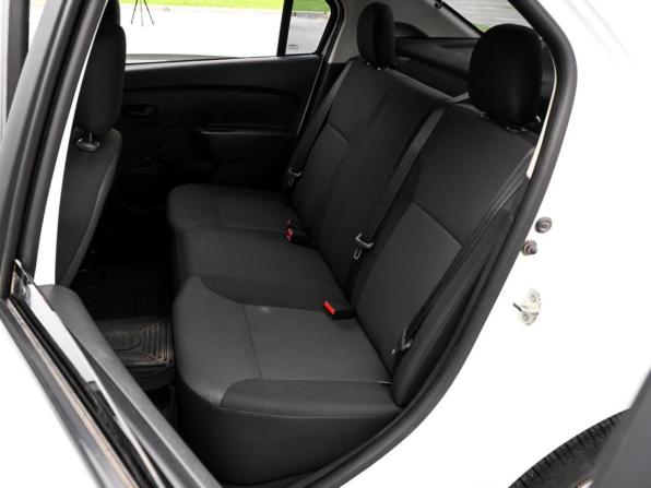 Renault Logan II с пробегом 2015 года, цена 1 179 000 рублей, 45187 км, седан, Автокод Объявления