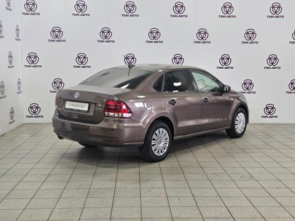 Volkswagen Polo V Рестайлинг с пробегом 2017 года, цена 855 000 рублей, 210848 км, седан, Автокод Объявления