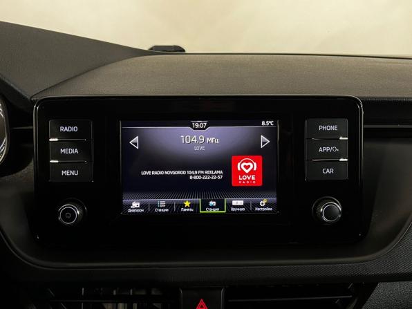 Skoda Rapid II с пробегом 2020 года, цена 1 399 900 рублей, 130000 км, лифтбек, Автокод Объявления