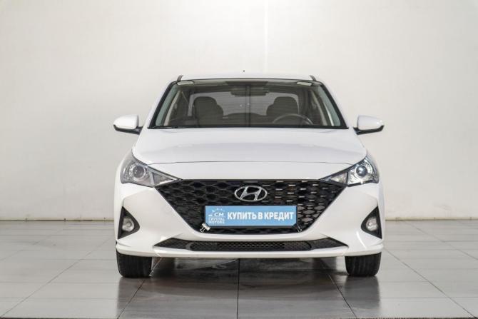 Hyundai Solaris II Рестайлинг с пробегом 2022 года, цена 1 829 000 рублей, 25000 км, седан, Автокод Объявления