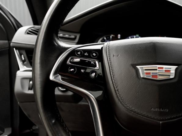 Cadillac Escalade IV с пробегом 2016 года, цена 3 850 000 рублей, 247759 км, внедорожник, Автокод Объявления