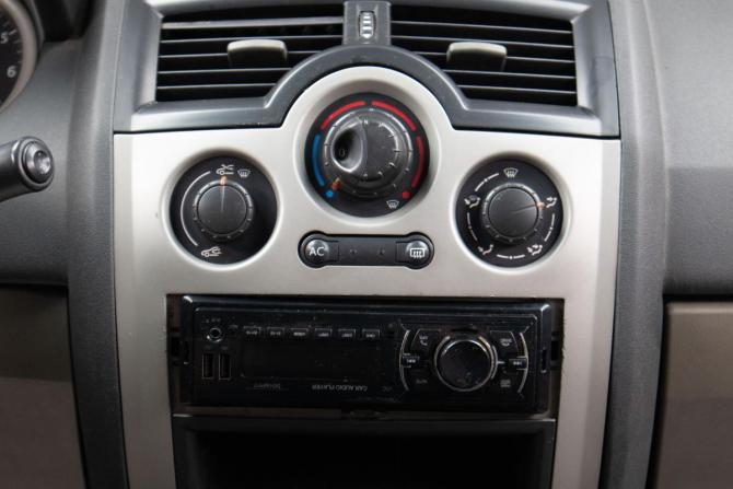 Renault Megane II с пробегом 2005 года, цена 309 000 рублей, 318000 км, седан, Автокод Объявления