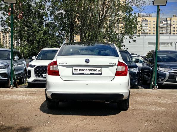 Skoda Rapid I с пробегом 2016 года, цена 929 000 рублей, 127000 км, лифтбек, Автокод Объявления