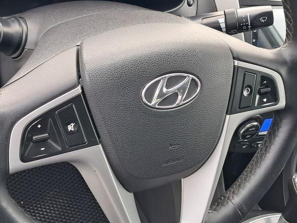 Hyundai Solaris I с пробегом 2013 года, цена 775 000 рублей, 156000 км, седан, Автокод Объявления