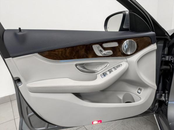 Mercedes-Benz C-Класс IV (W205) с пробегом 2015 года, цена 2 590 000 рублей, 100262 км, седан, Автокод Объявления
