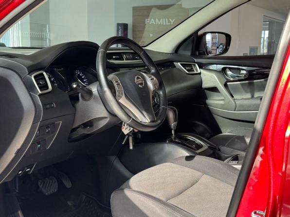 Nissan Qashqai II с пробегом 2017 года, цена 1 269 000 рублей, 139110 км, внедорожник, Автокод Объявления