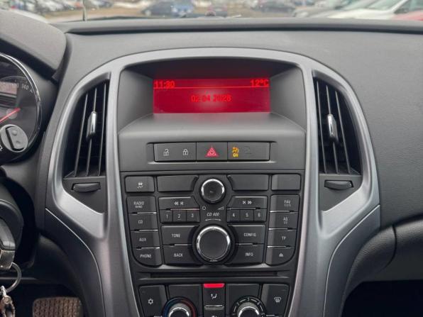Opel Astra J Рестайлинг с пробегом 2013 года, цена 683 200 рублей, 188457 км, хэтчбек, Автокод Объявления