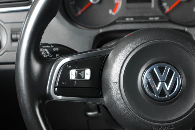 Volkswagen Polo V Рестайлинг с пробегом 2019 года, цена 1 339 000 рублей, 116000 км, седан, Автокод Объявления