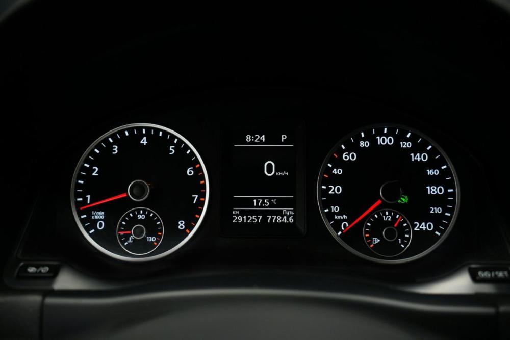 Volkswagen Tiguan I Рестайлинг Крым  - изображение 12