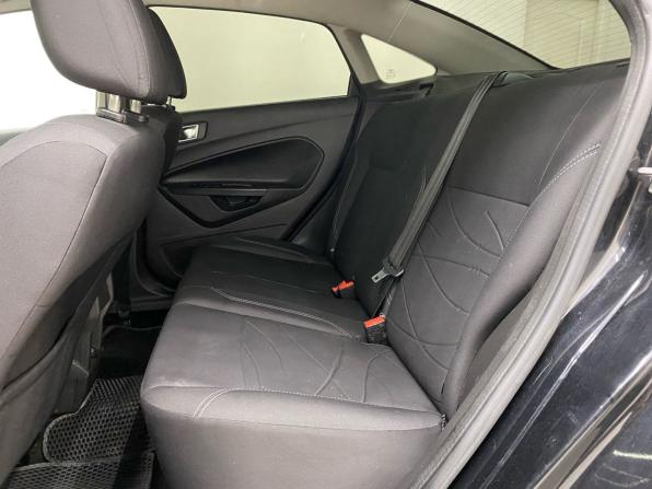 Ford Fiesta Mk6 Рестайлинг с пробегом 2015 года, цена 870 000 рублей, 98459 км, седан, Автокод Объявления