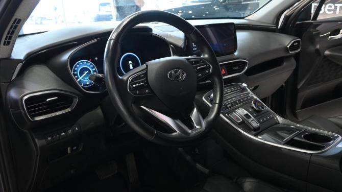 Hyundai Santa Fe IV Рестайлинг с пробегом 2023 года, цена 4 310 000 рублей, 46782 км, внедорожник, Автокод Объявления
