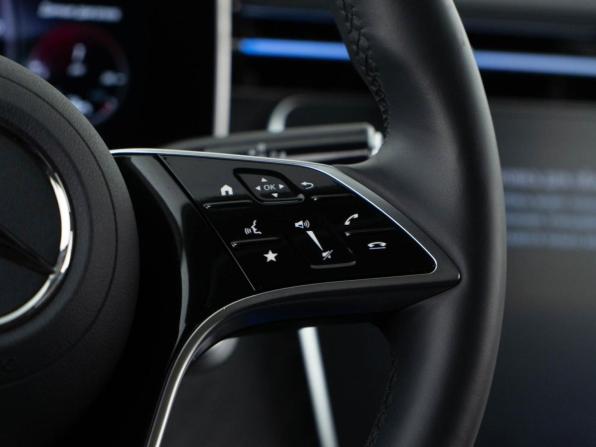 Mercedes-Benz E-Класс V (W213 S213 C238) Рестайлинг с пробегом 2024 года, цена 6 893 055 рублей, 18870 км, седан, Автокод Объявления