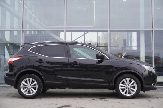 Nissan Qashqai II с пробегом 2017 года, цена 1 329 000 рублей, 127000 км, внедорожник, Автокод Объявления