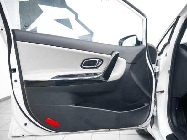 Kia Ceed II Рестайлинг с пробегом 2017 года, цена 1 324 700 рублей, 107375 км, хэтчбек, Автокод Объявления