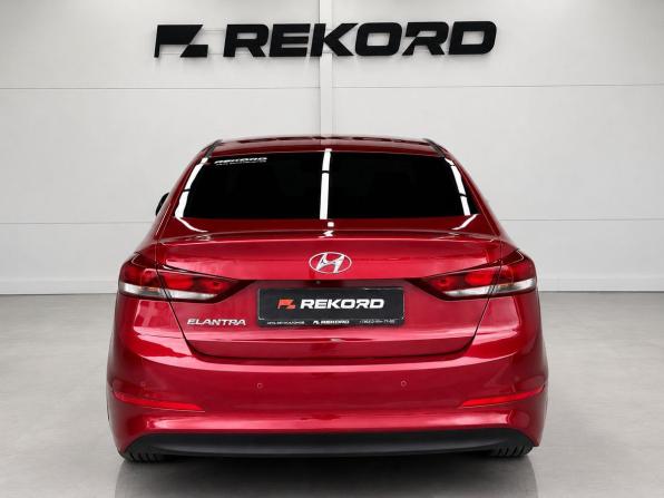 Hyundai Elantra VI (AD) с пробегом 2016 года, цена 1 319 000 рублей, 156000 км, седан, Автокод Объявления