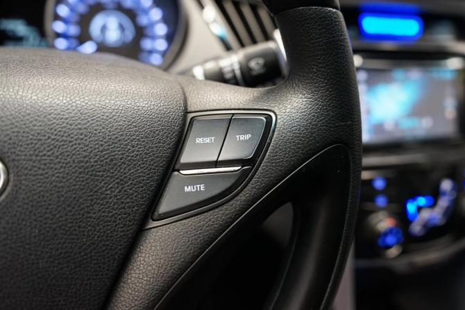Hyundai Sonata VI (YF) с пробегом 2010 года, цена 1 085 000 рублей, 261254 км, седан, Автокод Объявления