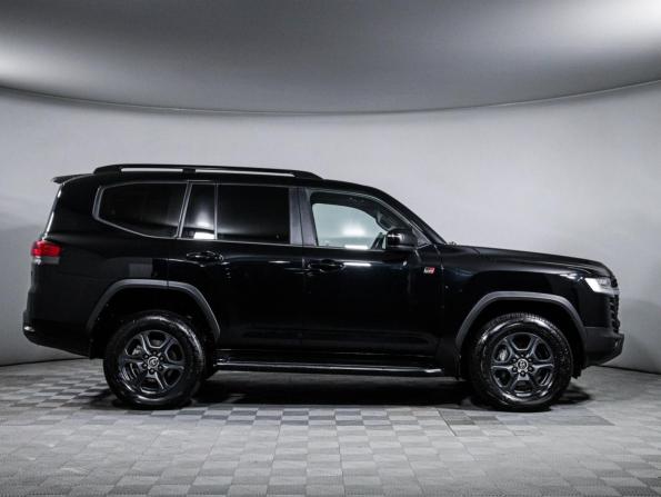 Toyota Land Cruiser 300 Series с пробегом 2022 года, цена 11 950 000 рублей, 33446 км, внедорожник, Автокод Объявления