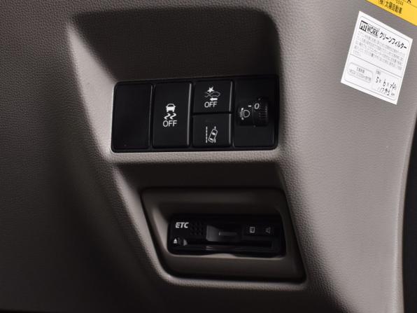 Honda Stepwgn V с пробегом 2017 года, цена 1 794 995 рублей, 171104 км, минивэн, Автокод Объявления