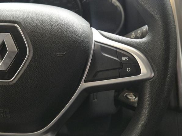 Renault Sandero II Рестайлинг с пробегом 2018 года, цена 999 000 рублей, 37019 км, хэтчбек, Автокод Объявления
