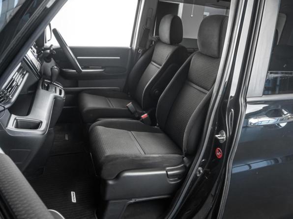 Honda Stepwgn V с пробегом 2015 года, цена 1 878 000 рублей, 87055 км, минивэн, Автокод Объявления