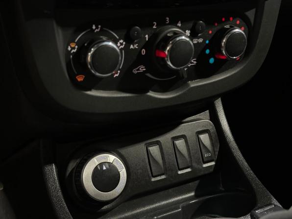 Renault Duster I Рестайлинг с пробегом 2017 года, цена 1 350 000 рублей, 112873 км, внедорожник, Автокод Объявления