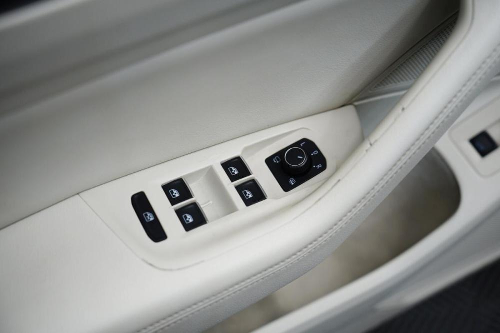 Volkswagen Passat B8 Крым  - изображение 11
