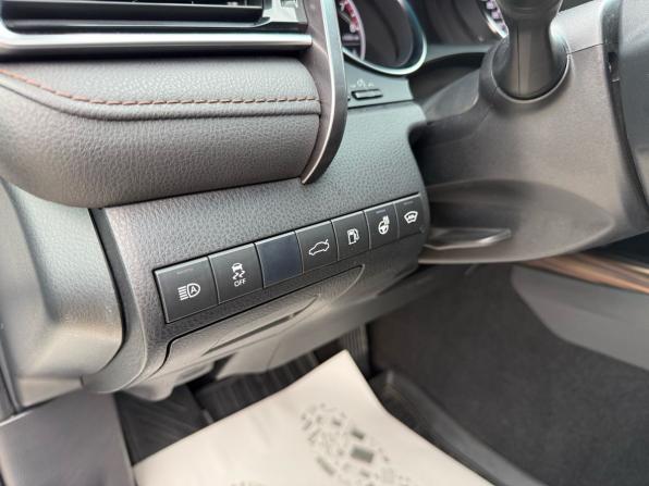 Toyota Camry VIII (XV70) с пробегом 2018 года, цена 2 000 000 рублей, 299000 км, седан, Автокод Объявления