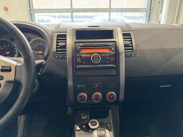 Nissan X-Trail II с пробегом 2010 года, цена 1 041 000 рублей, 215450 км, внедорожник, Автокод Объявления