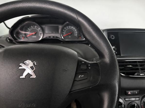 Peugeot 208 I с пробегом 2014 года, цена 670 000 рублей, 142140 км, хэтчбек, Автокод Объявления