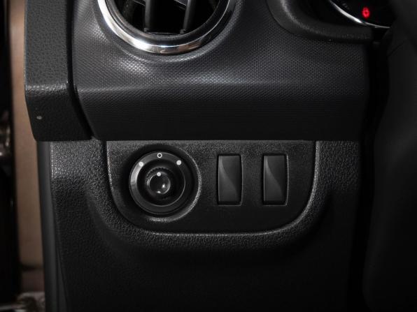 Renault Sandero II Рестайлинг с пробегом 2020 года, цена 1 366 000 рублей, 46031 км, хэтчбек, Автокод Объявления