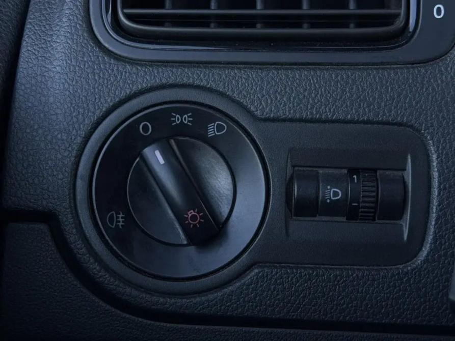 Volkswagen Polo V Рестайлинг Волгоград  - изображение 9