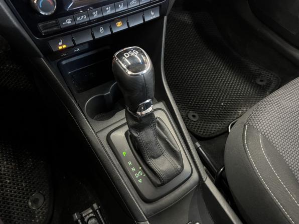 Skoda Rapid I с пробегом 2015 года, цена 1 180 000 рублей, 97000 км, лифтбек, Автокод Объявления