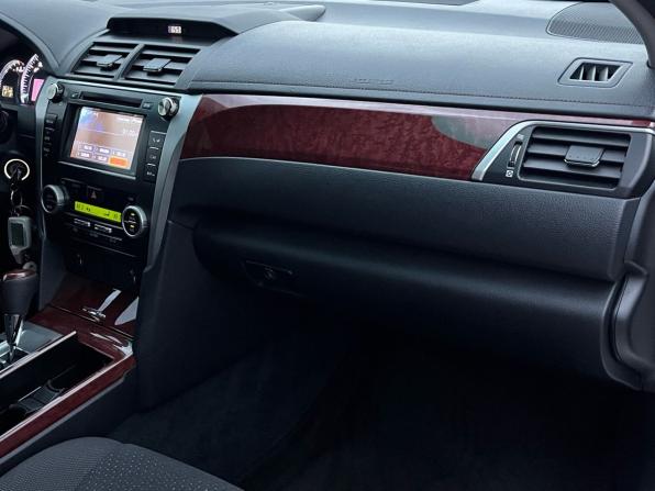Toyota Camry VII (XV50) с пробегом 2013 года, цена 1 350 000 рублей, 299192 км, седан, Автокод Объявления