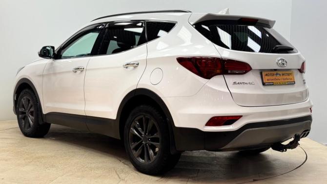 Hyundai Santa Fe III Рестайлинг с пробегом 2017 года, цена 1 899 500 рублей, 197358 км, внедорожник, Автокод Объявления