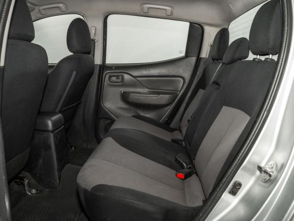 Mitsubishi L200 V с пробегом 2015 года, цена 1 395 000 рублей, 158352 км, offers.body_type.unknown, Автокод Объявления