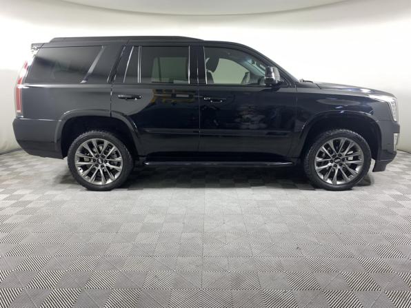 Cadillac Escalade IV с пробегом 2019 года, цена 4 900 000 рублей, 119114 км, внедорожник, Автокод Объявления
