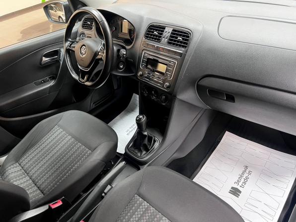 Volkswagen Polo V Рестайлинг с пробегом 2015 года, цена 990 000 рублей, 134315 км, седан, Автокод Объявления