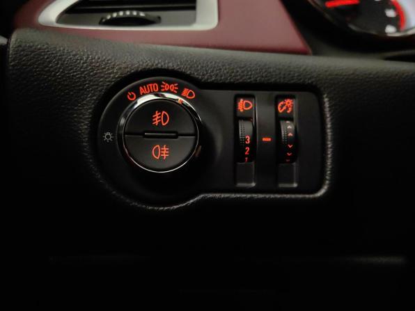 Opel Astra J Рестайлинг с пробегом 2013 года, цена 599 000 рублей, 220447 км, хэтчбек, Автокод Объявления