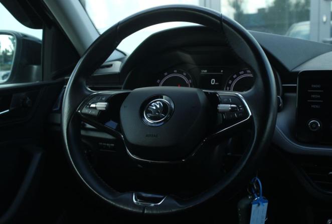 Skoda Rapid II с пробегом 2021 года, цена 1 790 000 рублей, 73451 км, лифтбек, Автокод Объявления