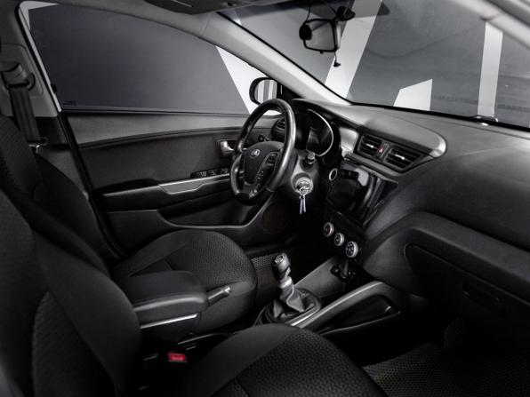 Kia Rio III Рестайлинг с пробегом 2015 года, цена 1 049 900 рублей, 142250 км, седан, Автокод Объявления