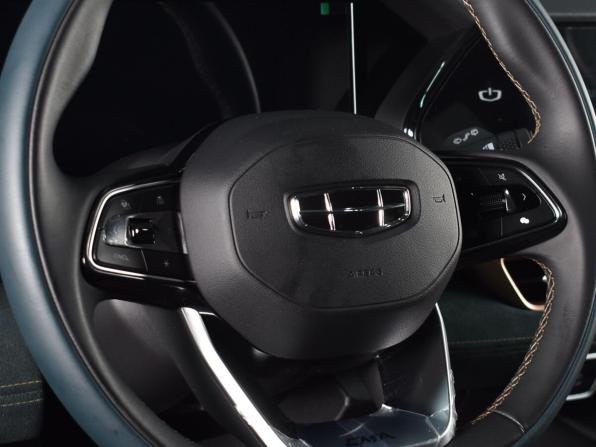 Geely Monjaro I с пробегом 2023 года, цена 3 549 995 рублей, 12486 км, внедорожник, Автокод Объявления
